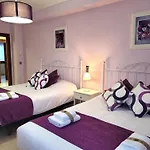 Villa With Private Pool And Tennis Court 150 Metres From The Sea-villa El Olivo