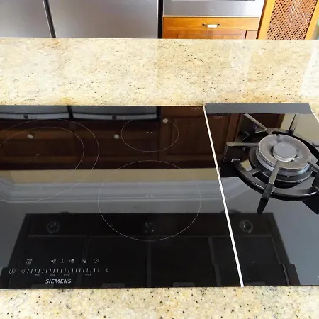 With Private Pool And Tennis Court 150 Metres From The Sea-villa El Olivo *