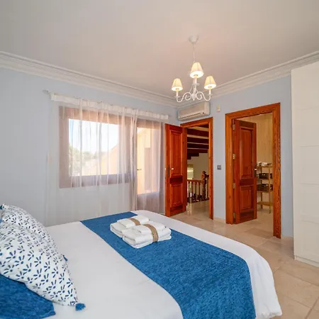 With Private Pool And Tennis Court 150 Metres From The Sea-villa El Olivo Denia