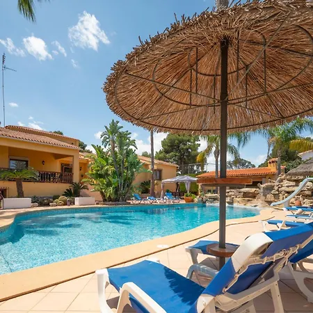 With Private Pool And Tennis Court 150 Metres From The Sea-villa El Olivo *