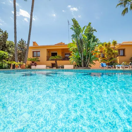 With Private Pool And Tennis Court 150 Metres From The Sea-villa El Olivo *