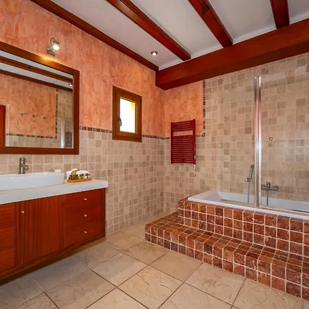 With Private Pool And Tennis Court 150 Metres From The Sea-villa El Olivo Villa Dénia