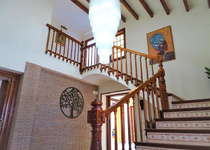 Βίλα With Private Pool And Tennis Court 150 Metres From The Sea-villa El Olivo