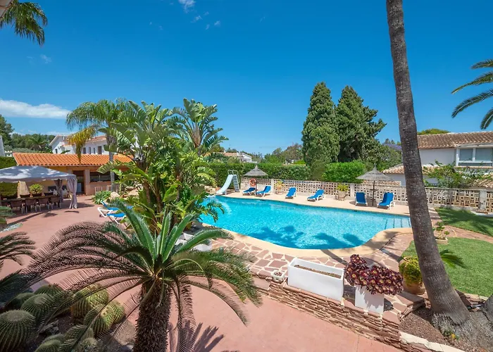 With Private Pool And Tennis Court 150 Metres From The Sea-villa El Olivo ヴィラ *
