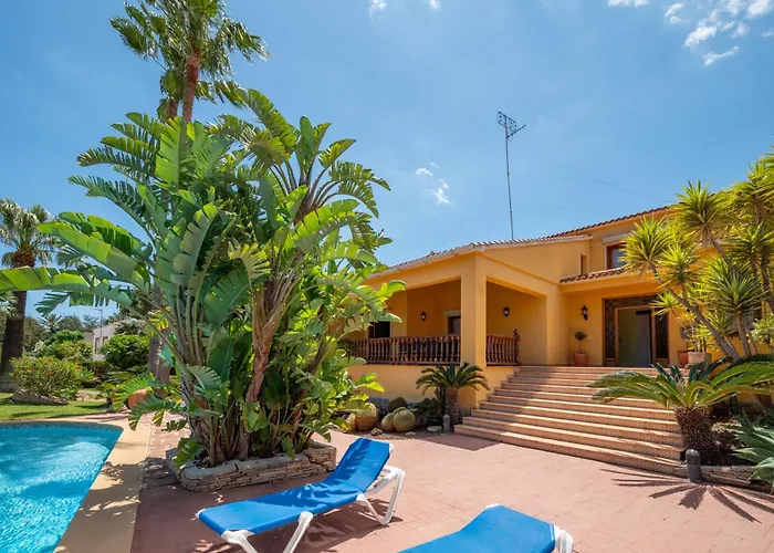 With Private Pool And Tennis Court 150 Metres From The Sea-villa El Olivo デニア