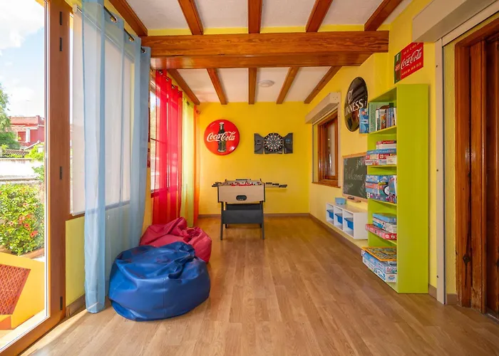 Βίλα With Private Pool And Tennis Court 150 Metres From The Sea-villa El Olivo *