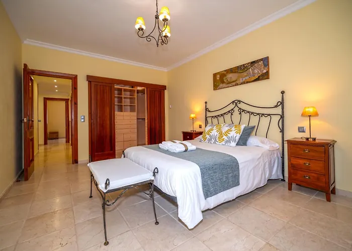 With Private Pool And Tennis Court 150 Metres From The Sea-villa El Olivo * デニア