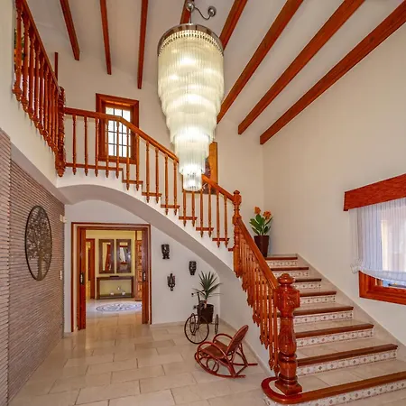 With Private Pool And Tennis Court 150 Metres From The Sea-villa El Olivo