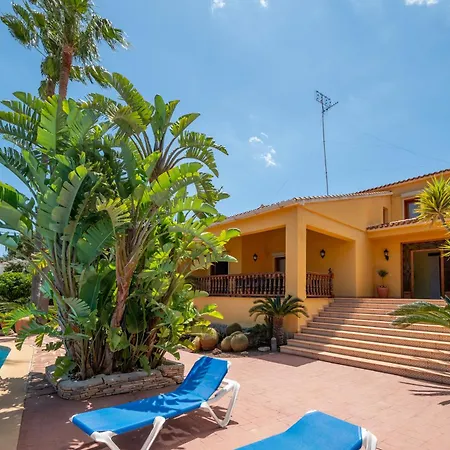 With Private Pool And Tennis Court 150 Metres From The Sea-villa El Olivo Denia