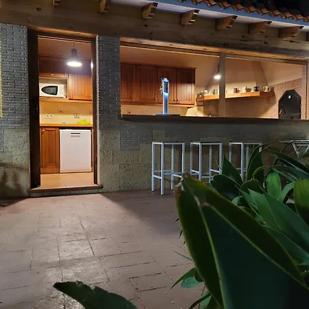 Villa With Private Pool And Tennis Court 150 Metres From The Sea-villa El Olivo