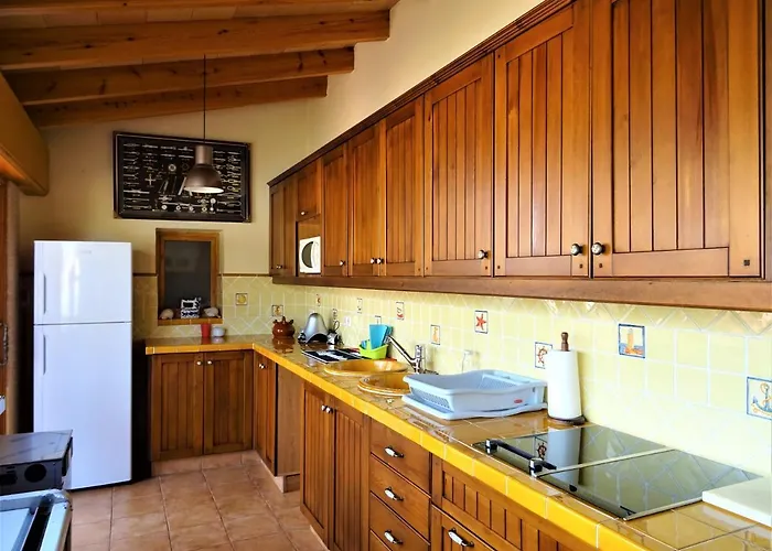 With Private Pool And Tennis Court 150 Metres From The Sea-villa El Olivo Villa *