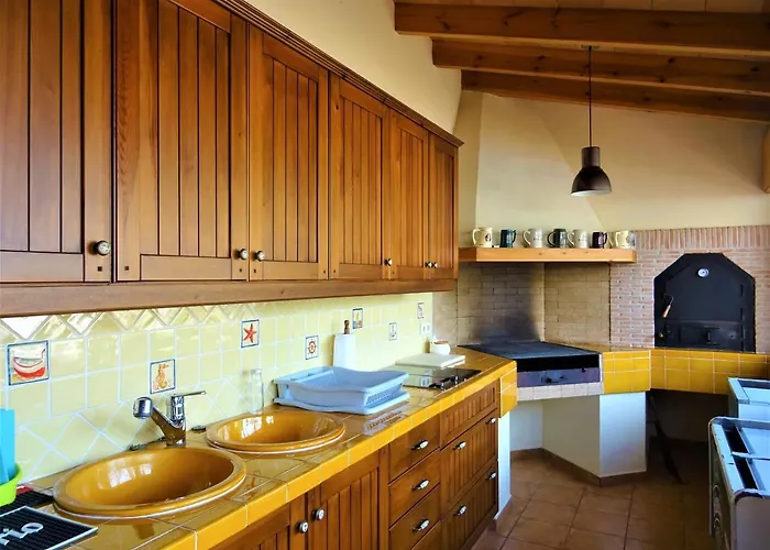 With Private Pool And Tennis Court 150 Metres From The Sea-villa El Olivo Denia