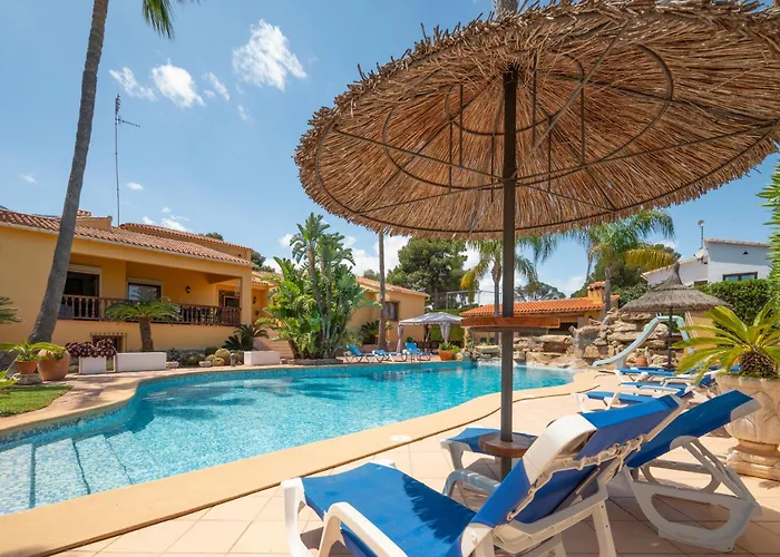 With Private Pool And Tennis Court 150 Metres From The Sea-villa El Olivo *